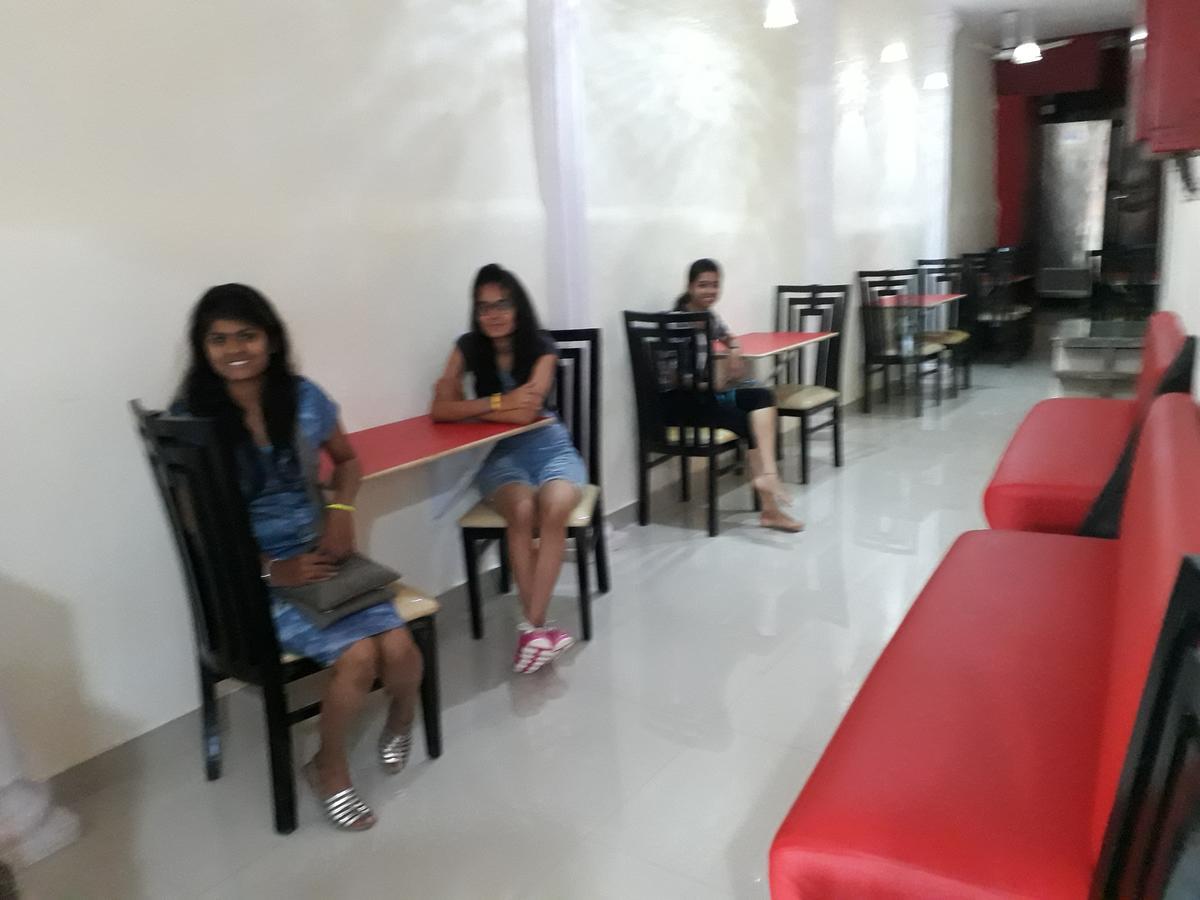 Qubestay TownHostel Mumbai Exterior foto
