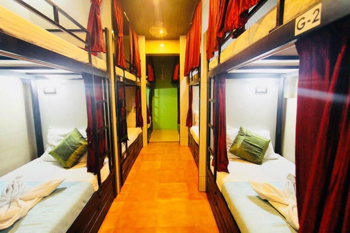 Qubestay TownHostel Mumbai Exterior foto